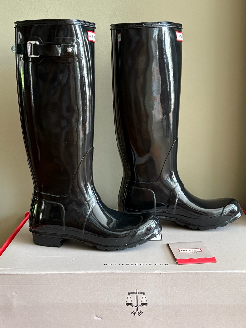 NWT Hunter Gloss Black Tall Rain Boots